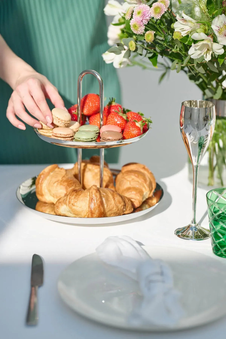 APUS 2-Tier Cake Stand