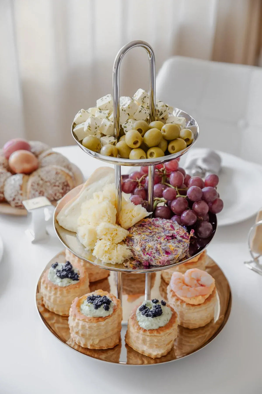 APUS 3-Tiered Cake Stand