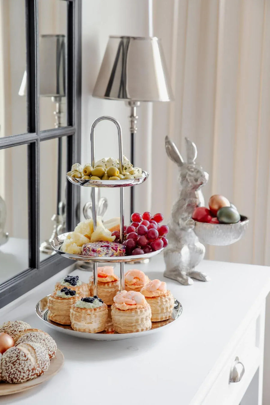 APUS 3-Tiered Cake Stand