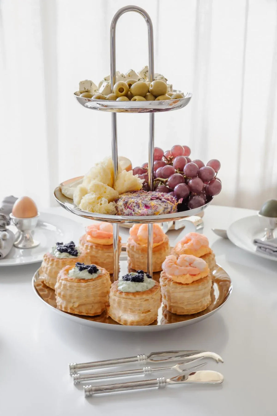 APUS 3-Tiered Cake Stand