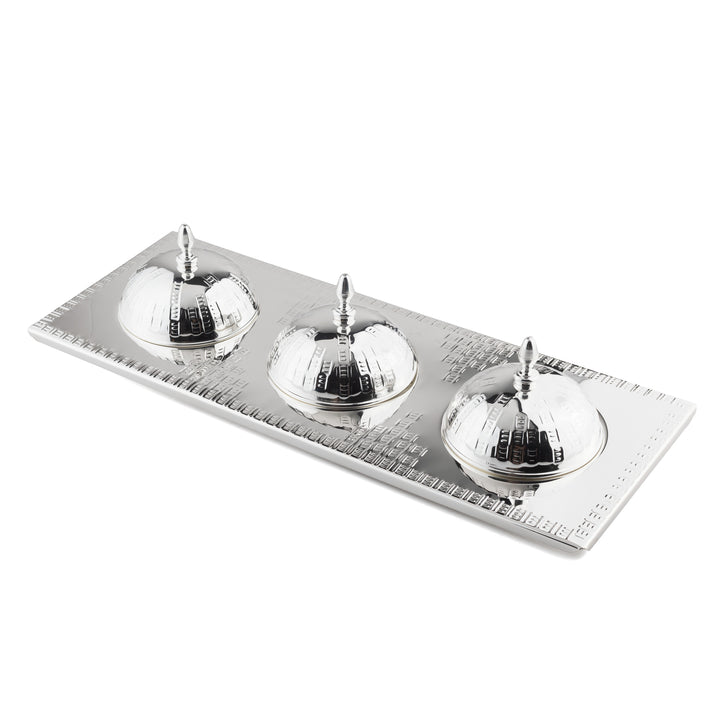 3-Section Tray on Chisel No. 16 with Metal Knob Covers